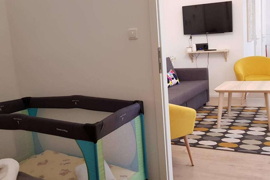 City Apartment Near Shooping Center, 6 Guests Berlin Exterior photo